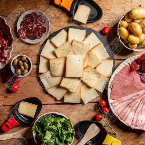 SATZ MIT 7 RACLETTE-PFÄNNCHEN UND 7 HOLZSCHAUFELN FÜR RACLETTE RACLETTE, TISCHGRILL, WOK - AS306001, AS306003