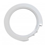 Außenrahmen des Bullauges