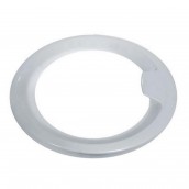 Bullaugen-Zierring außen