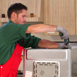 Die-Bleche-sind-schlecht-festgeschraubt