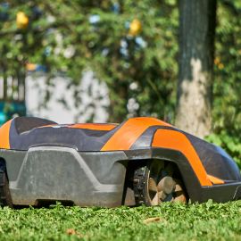 Stromversorgung Mähroboter