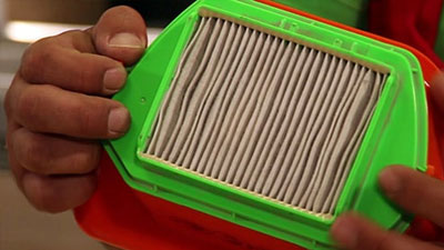 Wie wechselt man den HEPA - Filter eines Staubsaugers aus?