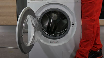Wie wechselt man das Bullauge einer Waschmaschine aus?